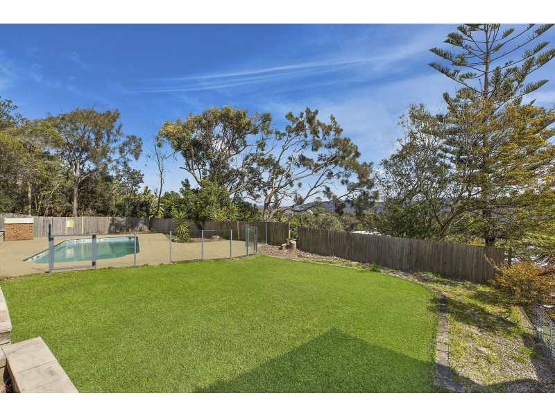 1 Yumbool Close, Forresters Beach NSW 2260