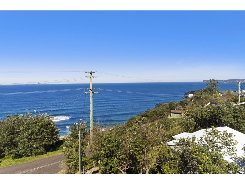 1 Yumbool Close, Forresters Beach NSW 2260