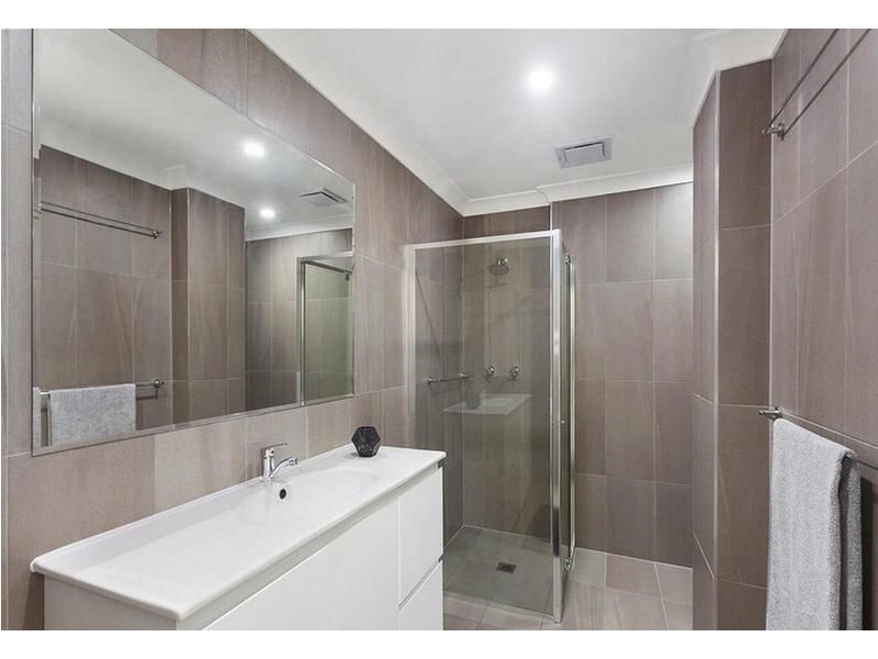 8/187-189 Albany Street, Point Frederick NSW 2250