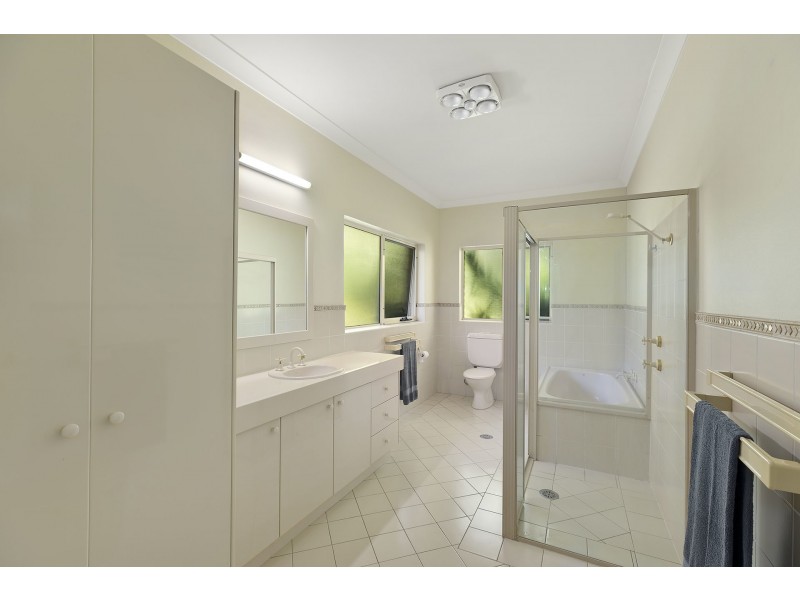 243 Oak Road, Matcham NSW 2250