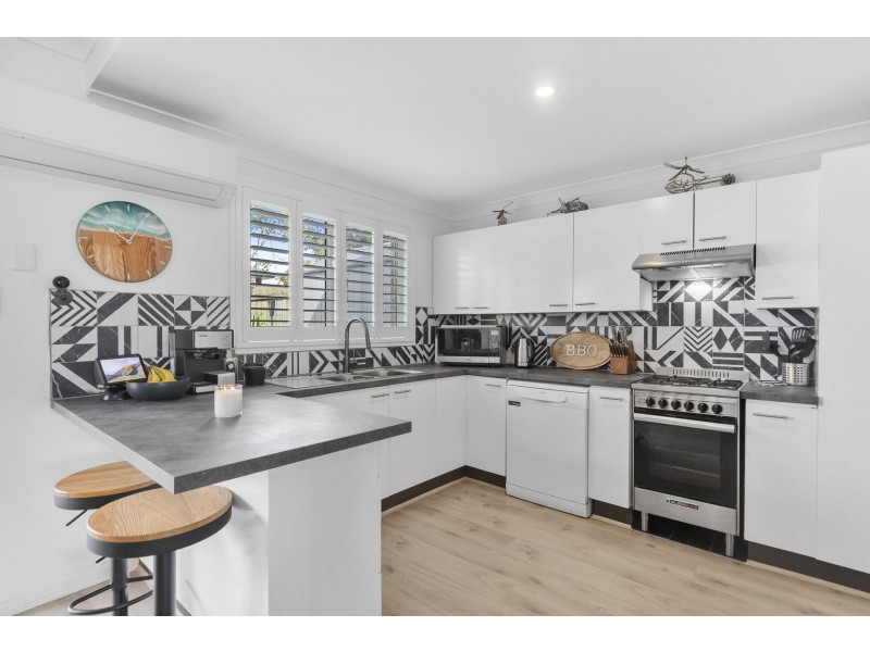 8/12-14 Holmes Road, Terrigal NSW 2260