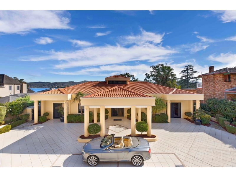 32 Albany Street, Point Frederick NSW 2250