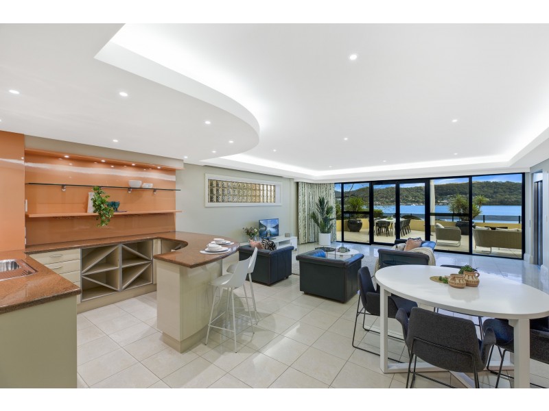 32 Albany Street, Point Frederick NSW 2250