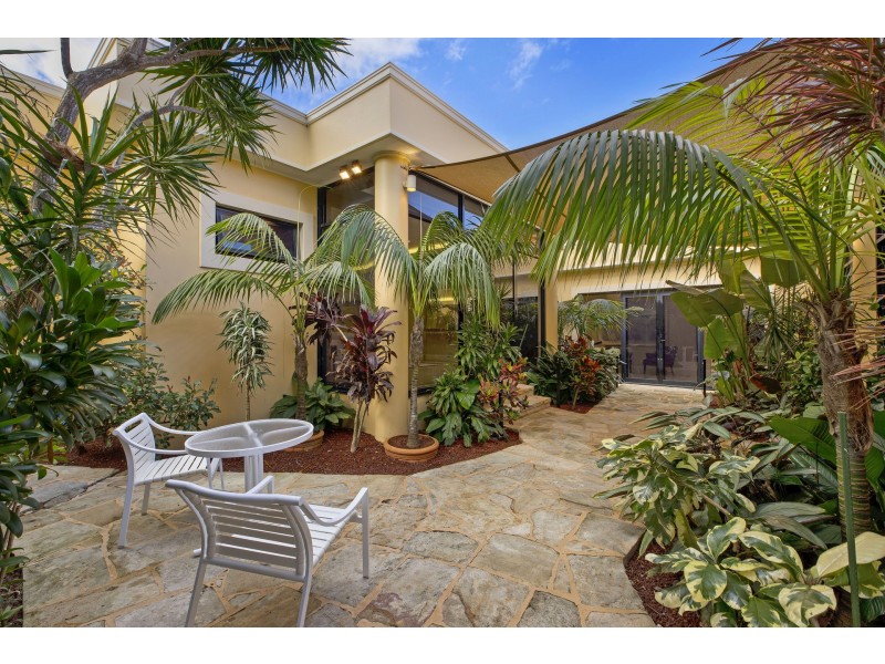 32 Albany Street, Point Frederick NSW 2250