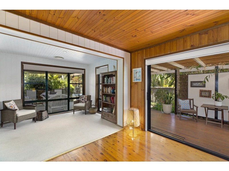 14 Windsor Road, Wamberal NSW 2260