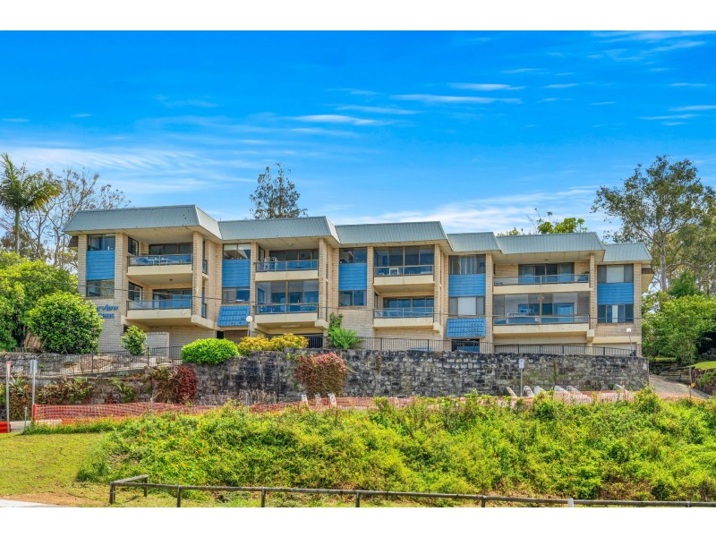 4/2 Broadview Avenue, Gosford NSW 2250
