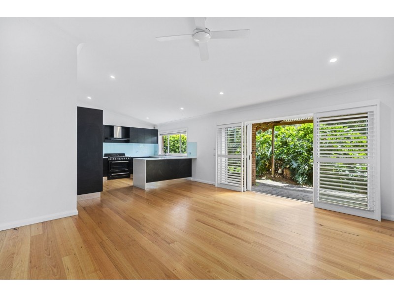 1/2 Anniversary Avenue, Terrigal NSW 2260
