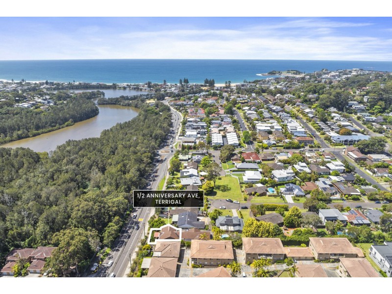 1/2 Anniversary Avenue, Terrigal NSW 2260