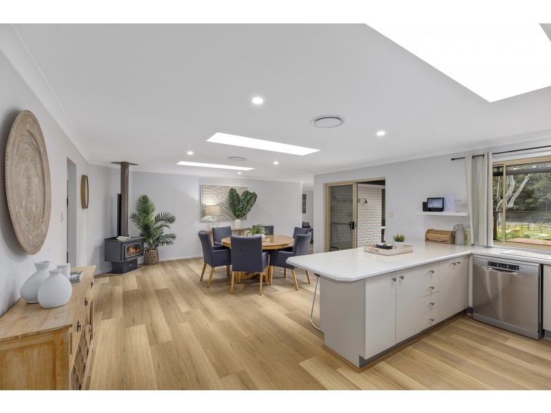 1 Oak Road, Matcham NSW 2250