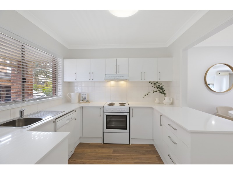 2/79 Aldinga Drive, Wamberal NSW 2260