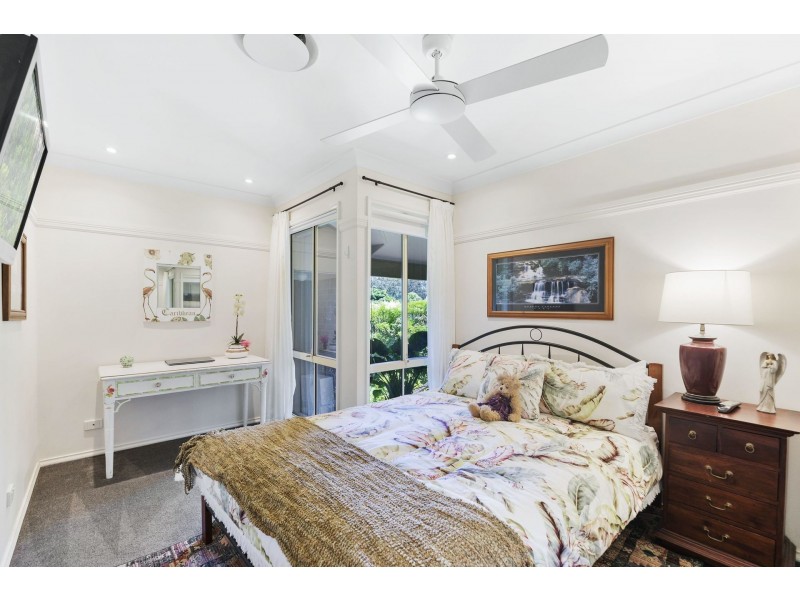 18 Stratford Park Drive, Terrigal NSW 2260