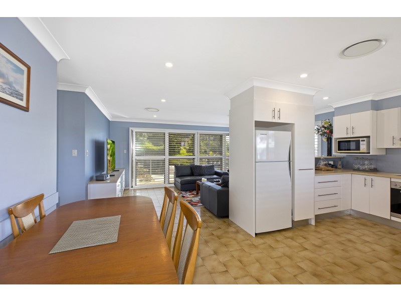 7 View Street, North Avoca NSW 2260