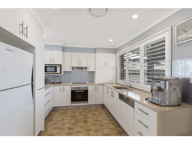 7 View Street, North Avoca NSW 2260