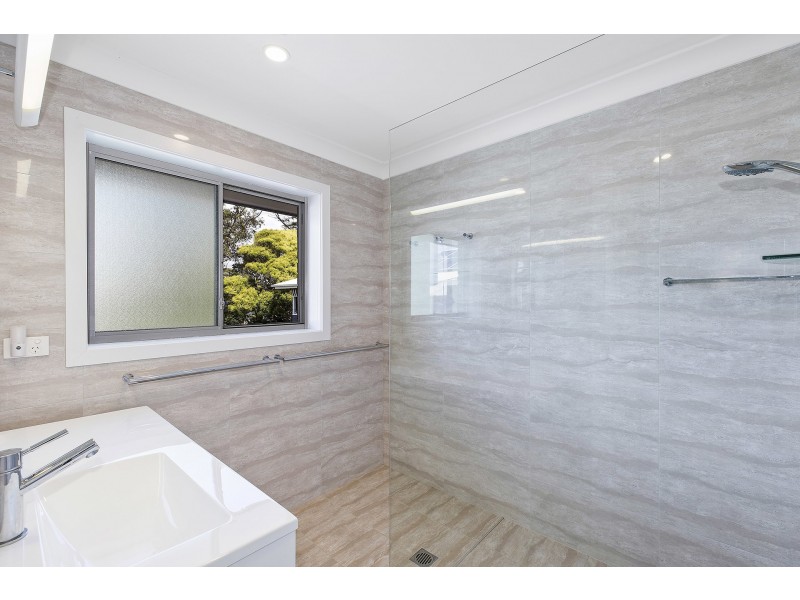 7 View Street, North Avoca NSW 2260