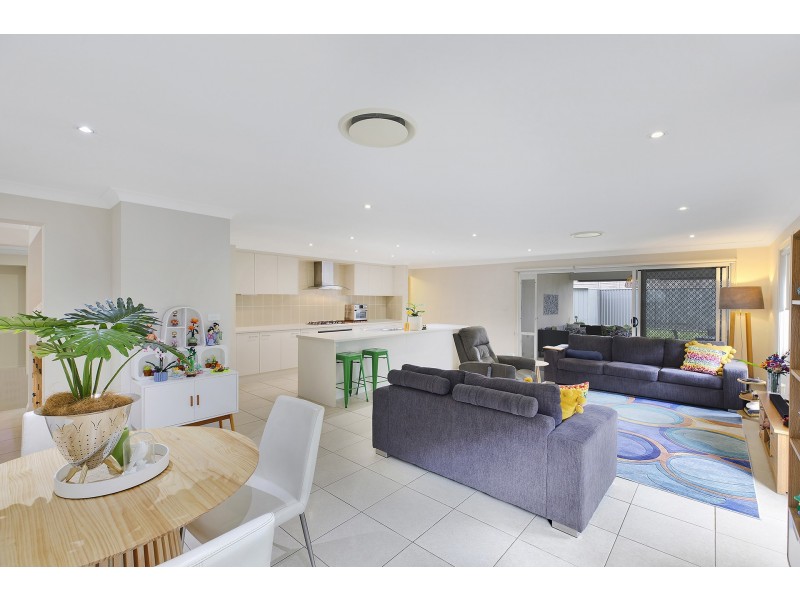 9 Queenscliff Place, Mardi NSW 2259