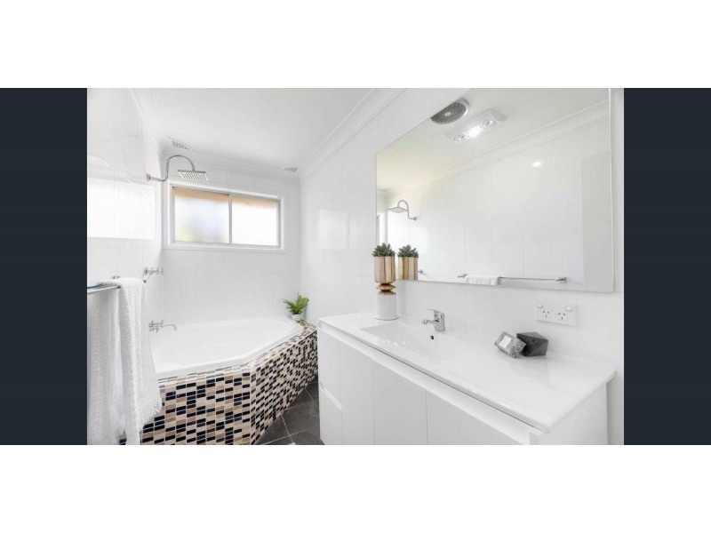 16 Raymond Terrace, Terrigal NSW 2260