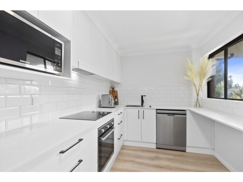 8/13 Campbell Crescent, Terrigal NSW 2260
