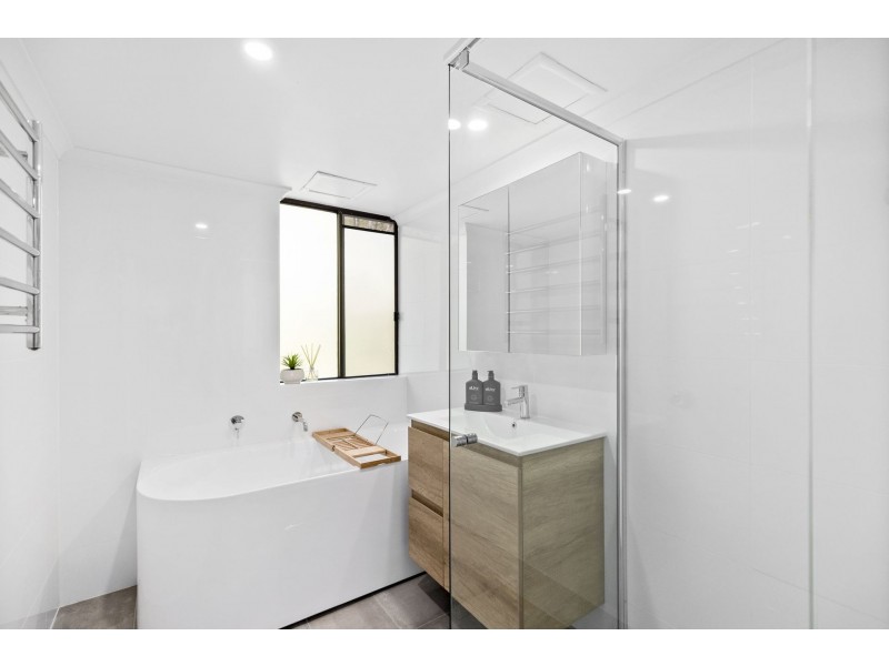 8/13 Campbell Crescent, Terrigal NSW 2260