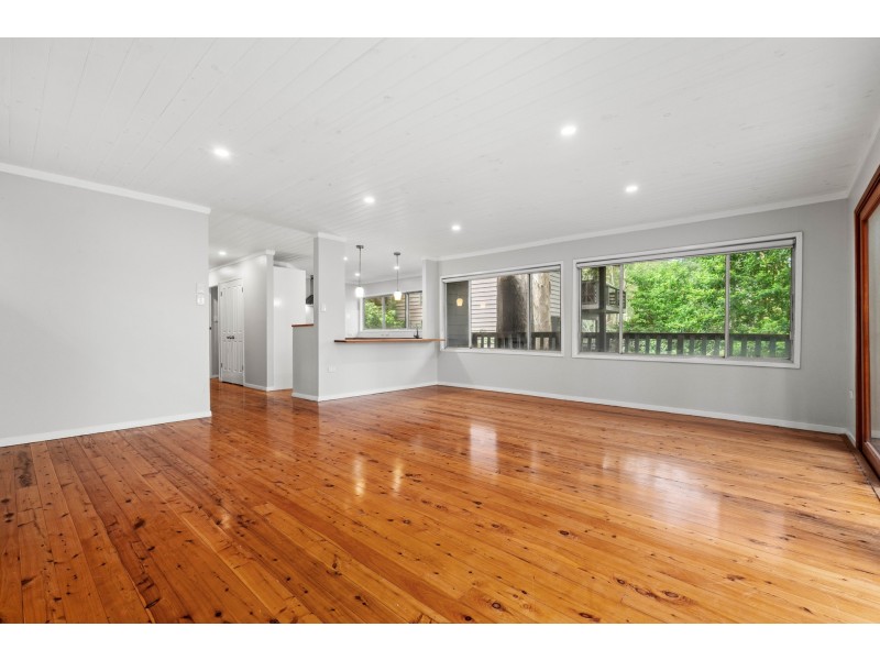 5 Francis Road, North Avoca NSW 2260