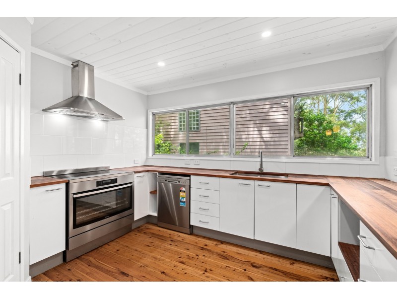 5 Francis Road, North Avoca NSW 2260