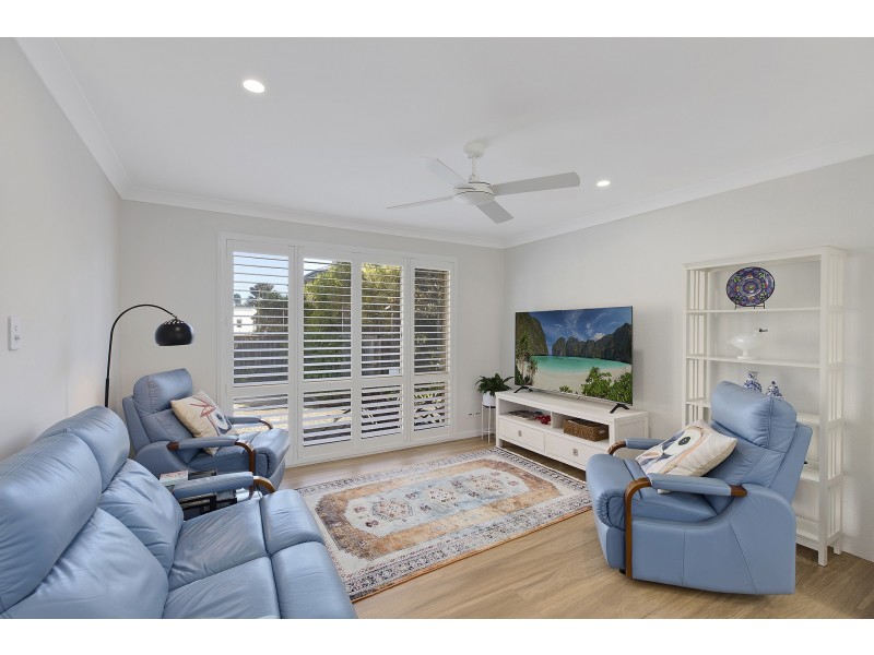 2/82 Ocean View Drive, Wamberal NSW 2260