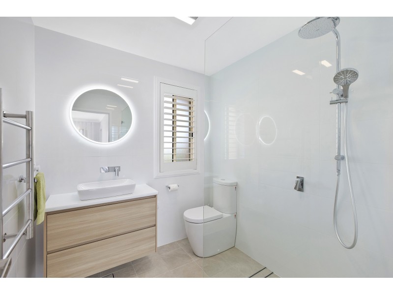 2/82 Ocean View Drive, Wamberal NSW 2260