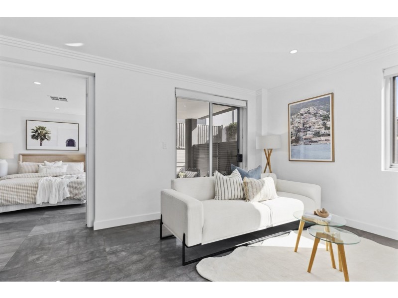 2/242 Terrigal Drive, Terrigal NSW 2260