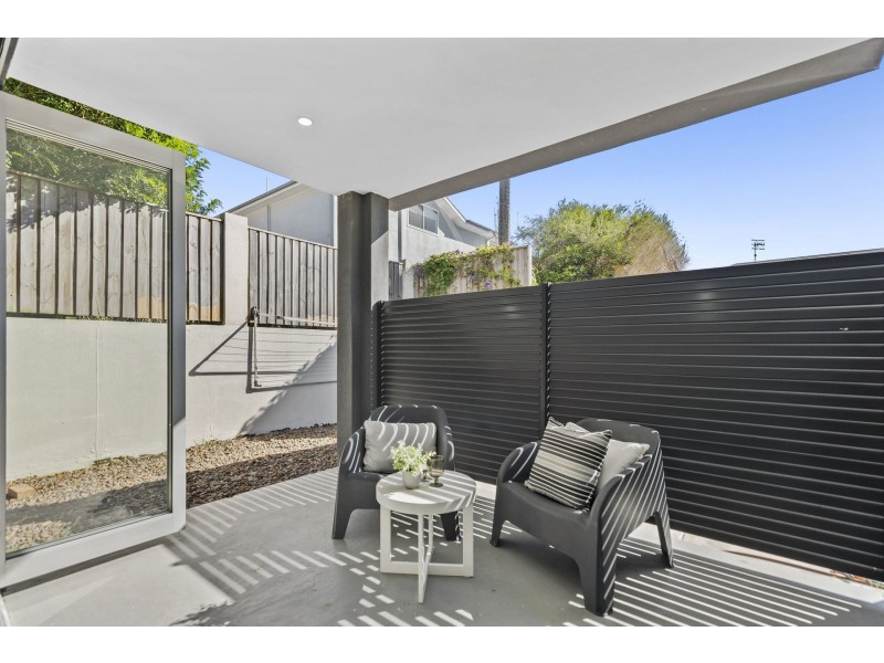 2/242 Terrigal Drive, Terrigal NSW 2260