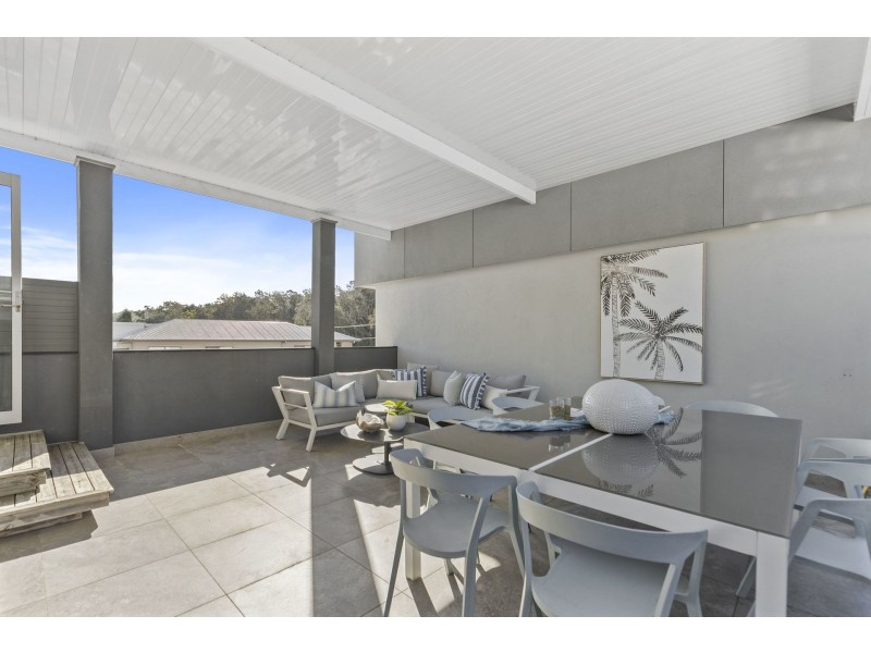 2/242 Terrigal Drive, Terrigal NSW 2260