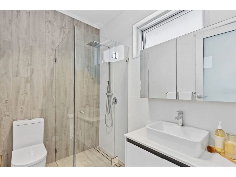 2/242 Terrigal Drive, Terrigal NSW 2260