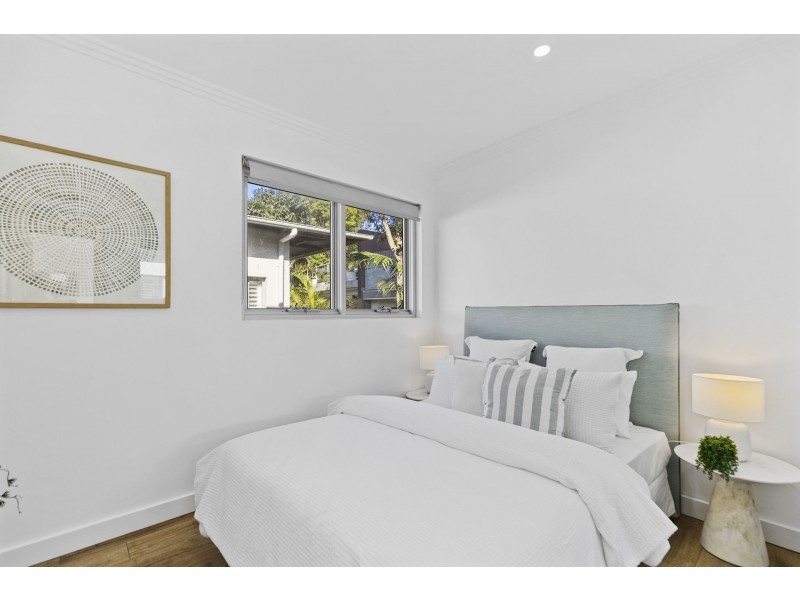 2/242 Terrigal Drive, Terrigal NSW 2260