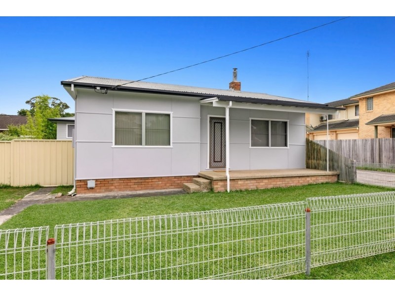 12 Waratah Street, East Gosford NSW 2250