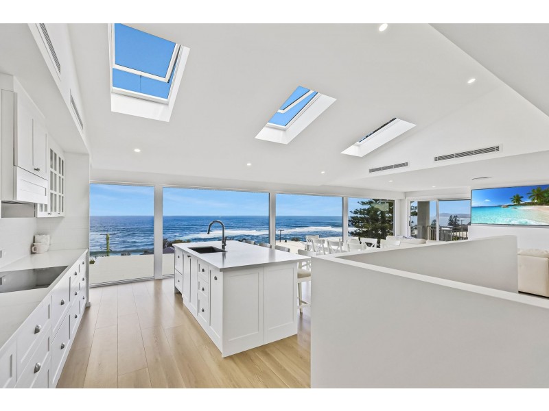 6 Henrys Road, Forresters Beach NSW 2260