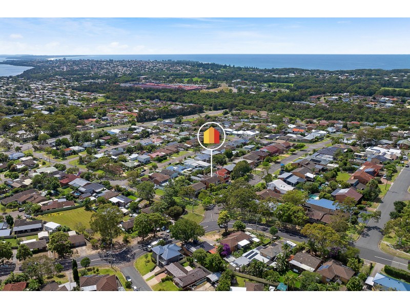 35 Curzon Avenue, Bateau Bay NSW 2261
