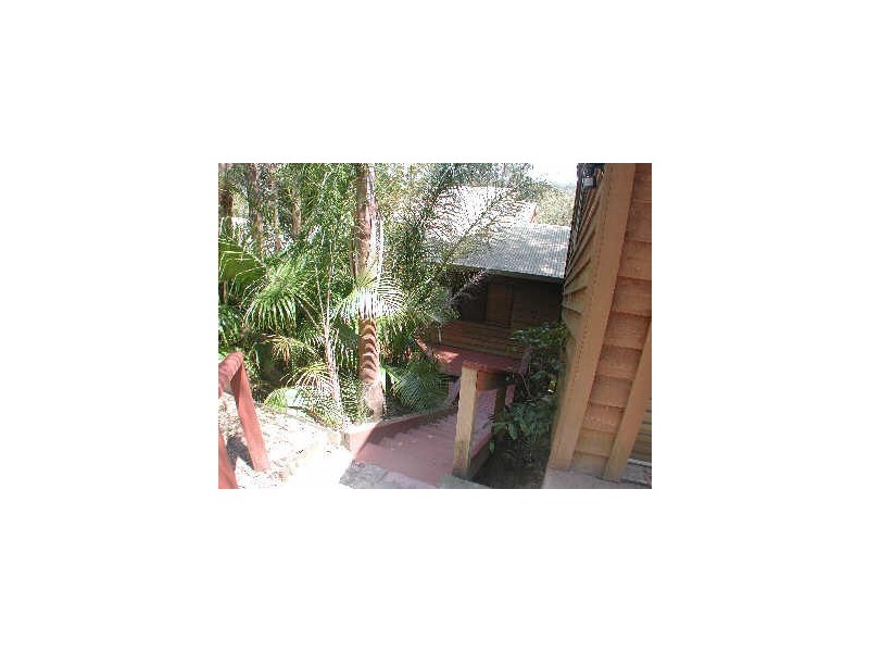 35 Easter Parade, North Avoca NSW 2260