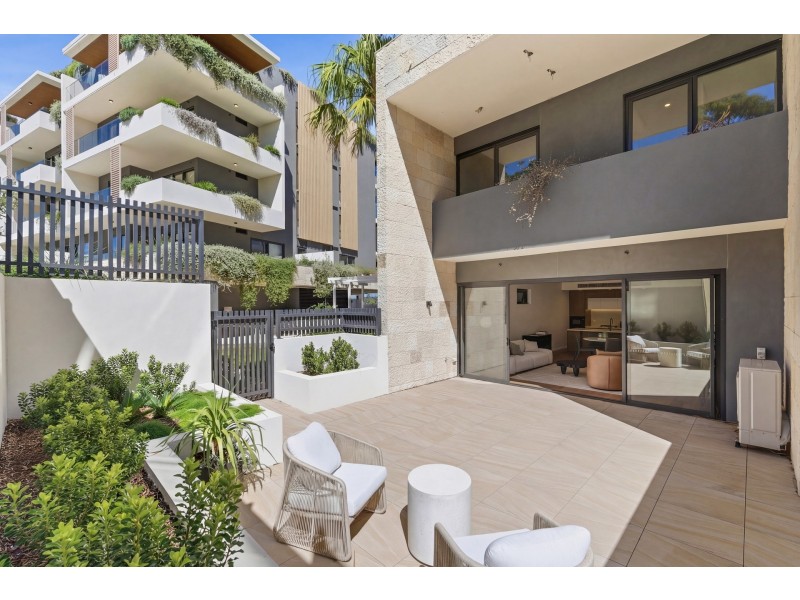 107/89c John Whiteway Drive, Gosford NSW 2250