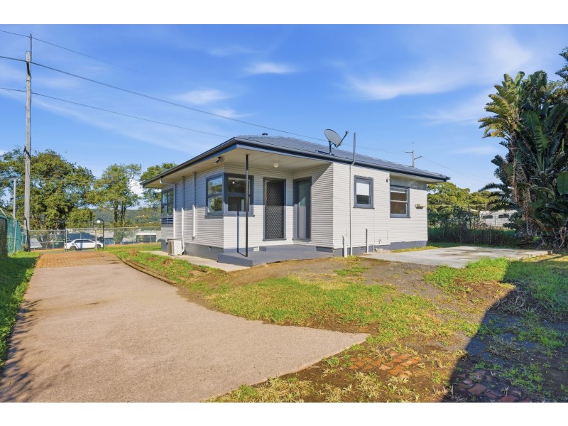 12 Faunce W Street, West Gosford NSW 2250