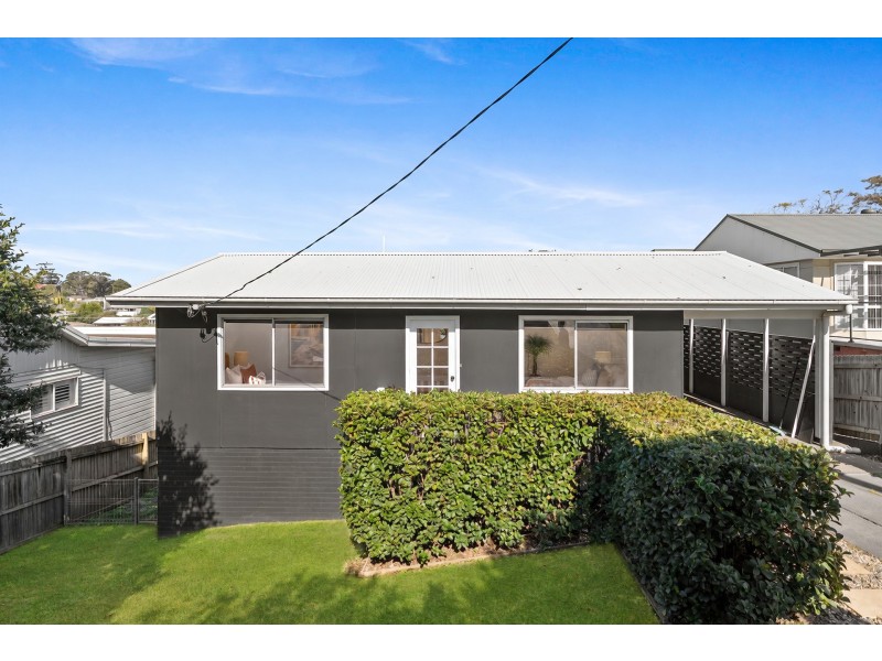 6 Seaview Avenue, Wamberal NSW 2260