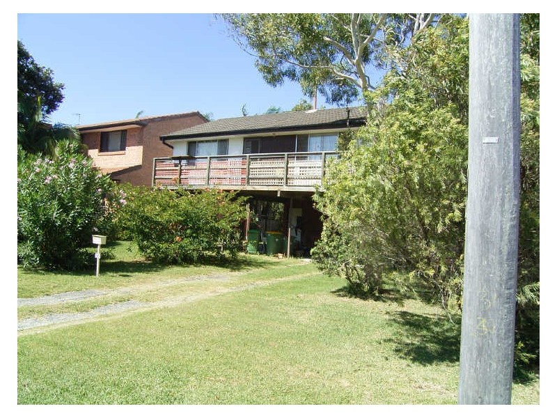 30 Renown Street, Wamberal NSW 2260