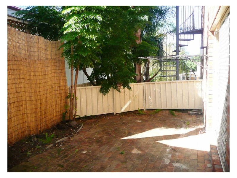 2/24 Painters Lane, Terrigal NSW 2260