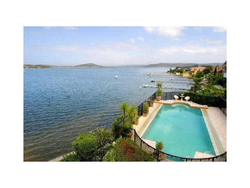 East Gosford NSW 2250