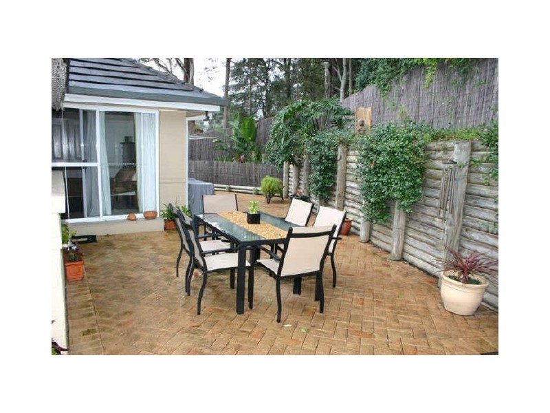 8/2-4 Chapman Cresent, Avoca Beach NSW 2251