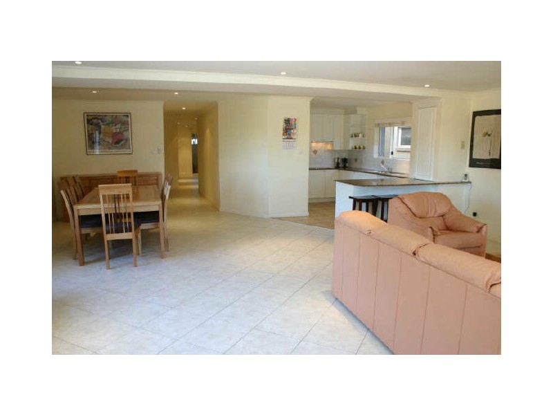 1/5 Dover Road, Wamberal NSW 2260