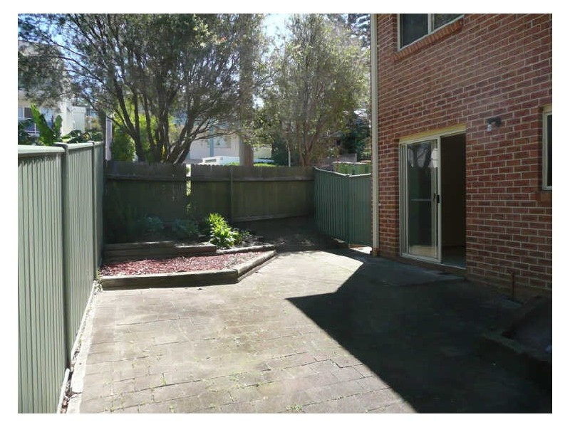 4/14 Henley Avenue, Terrigal NSW 2260