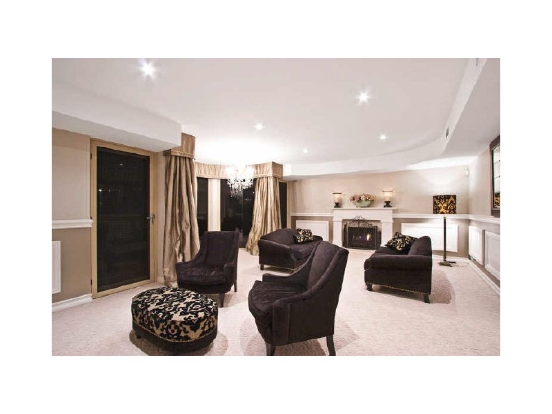 9/73 Wattle Tree Road, Matcham NSW 2250