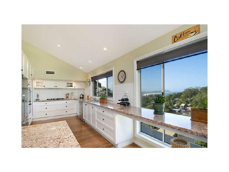 82 Riviera Avenue, Terrigal NSW 2260
