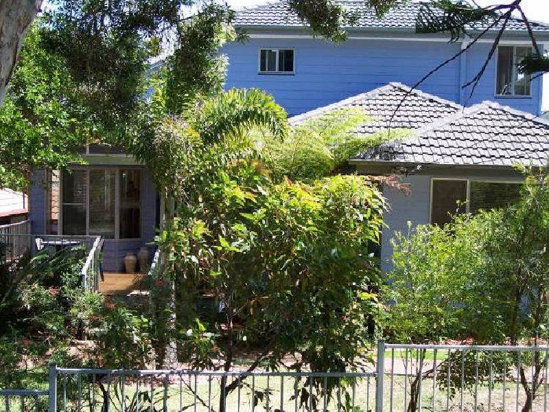 8 Noorong Avenue, Forresters Beach NSW 2260