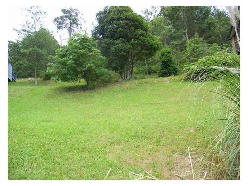 8 Birdland Close, Copacabana NSW 2251