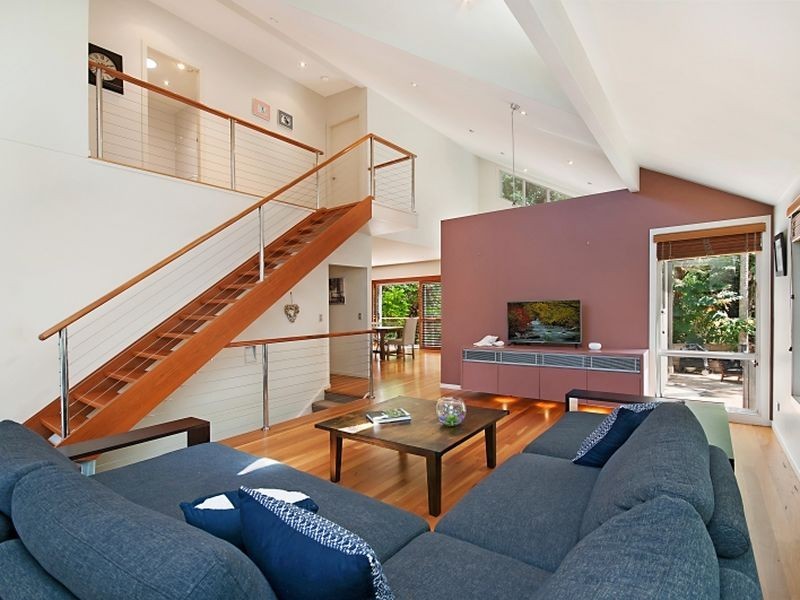 4 Easter Parade, North Avoca NSW 2260