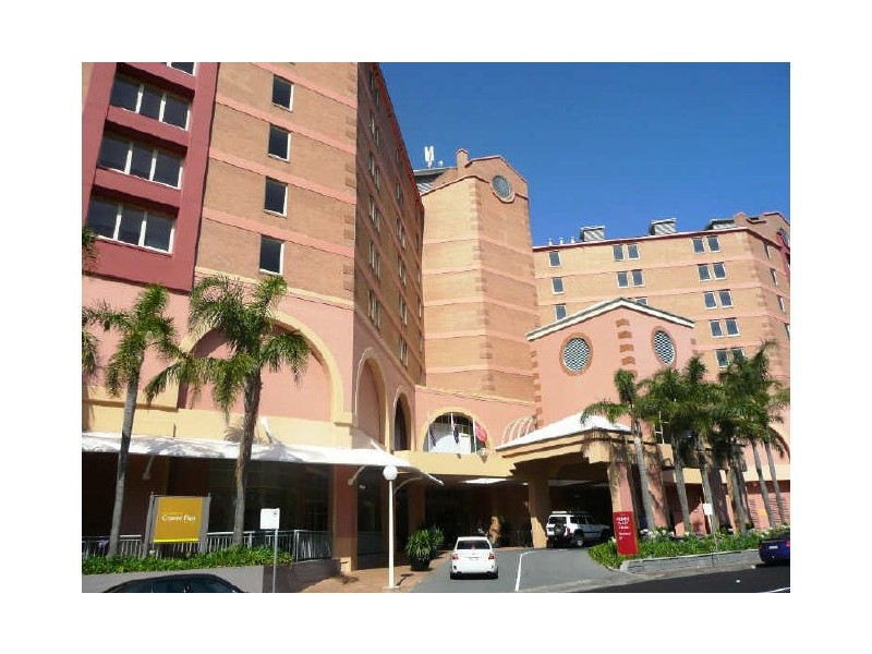 Shop 8 Pine Tree Lane, Terrigal NSW 2260